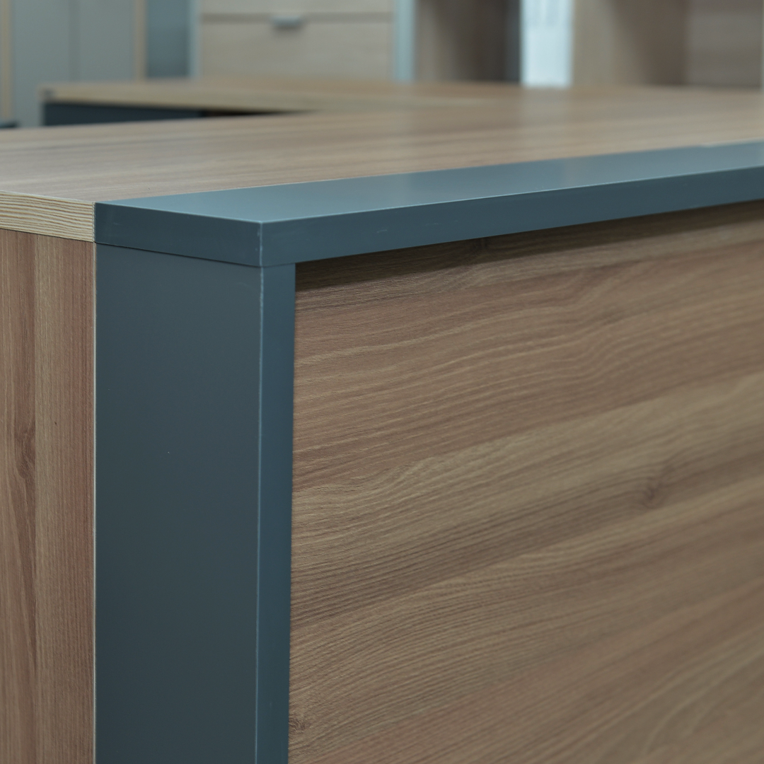Titan Desk 1400