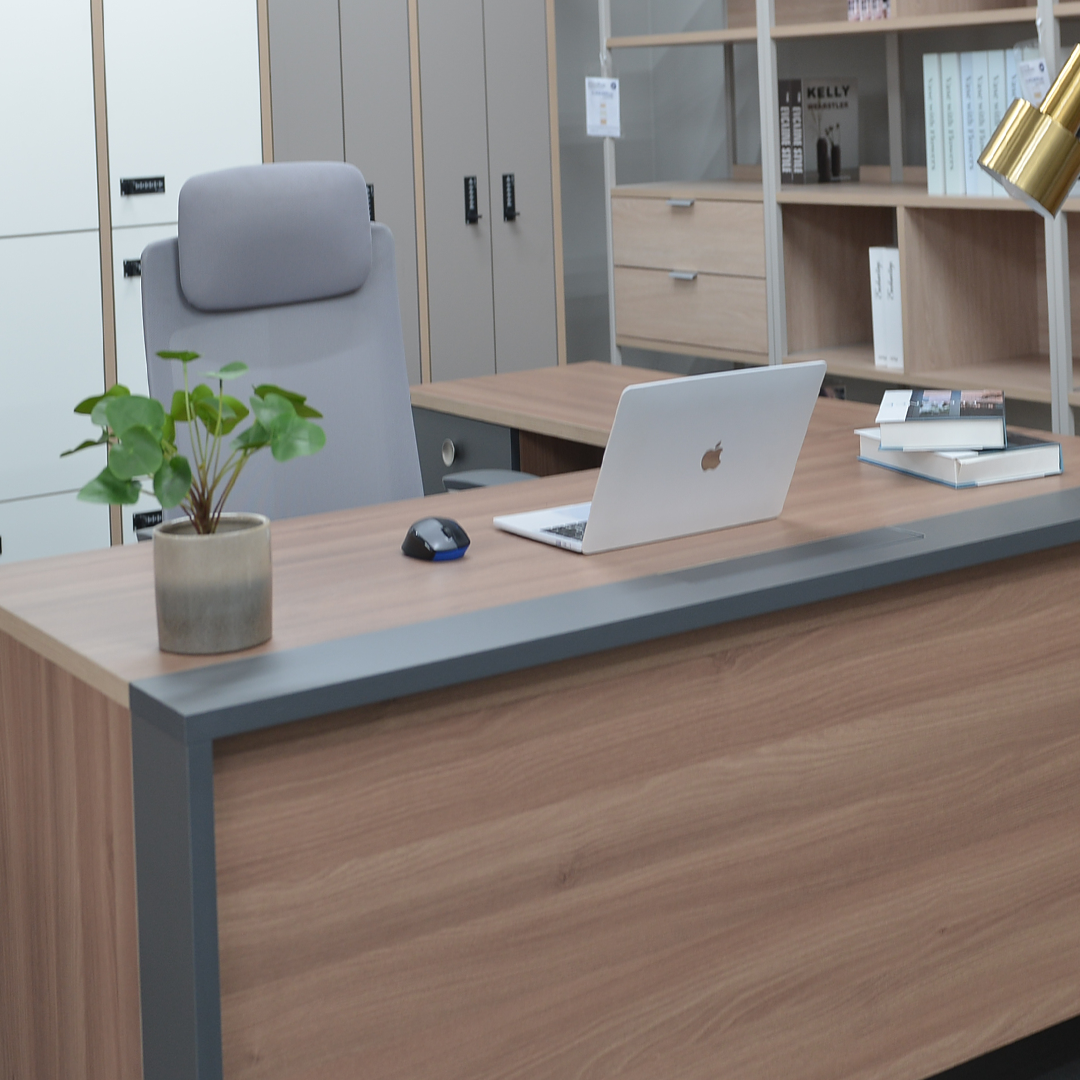 Titan Extended Desk (4-tier drawers)